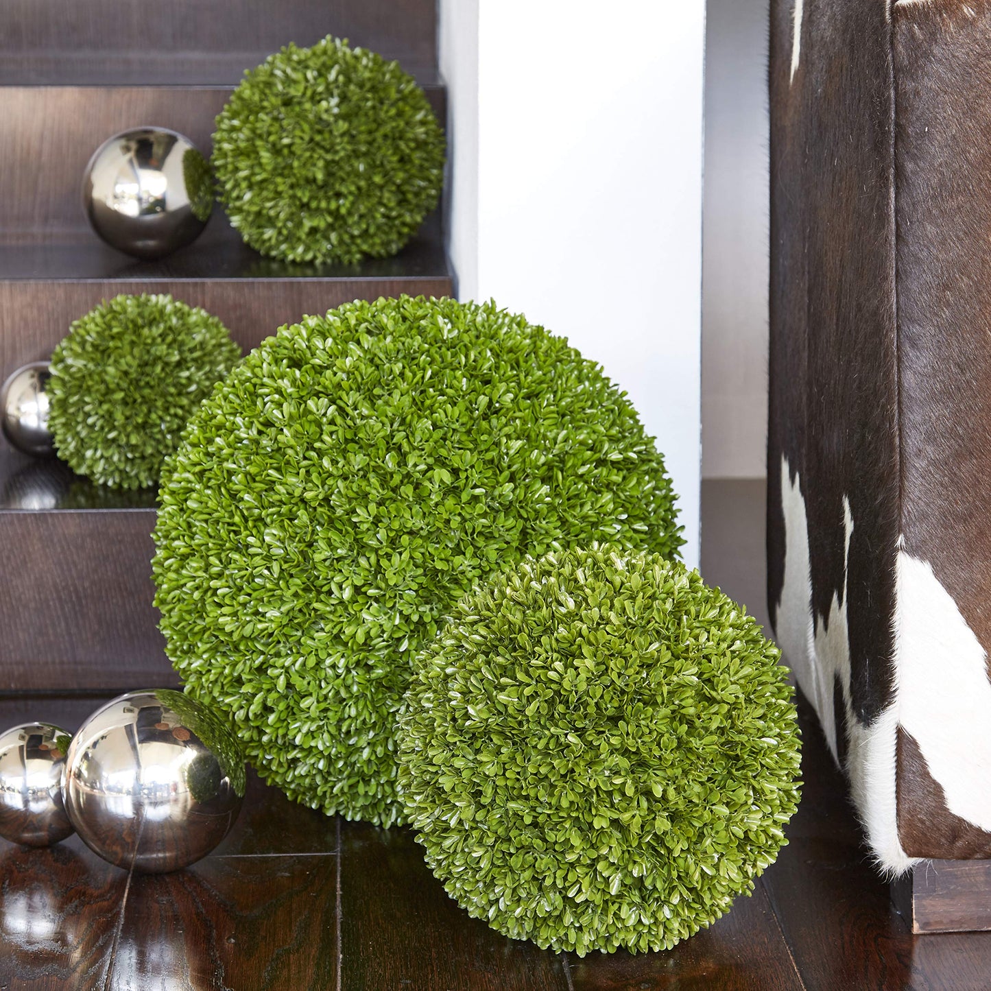 High-quality & Artificial Boxwood Ball - Small Boxwood Ball: Ø 20cm - Lifelike & Weatherproof - Dense Foliage & Natural Colors - Premium (Indoor & Outdoor)
