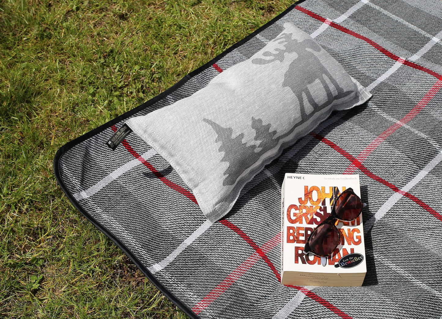 Jokipiin Pellava JOKIPIIN 1 Sauna pillow and travel pillow Moose, 40 x 22 cm, Linen/cotton, made in Finland, grey/white, 22 x 40 cm