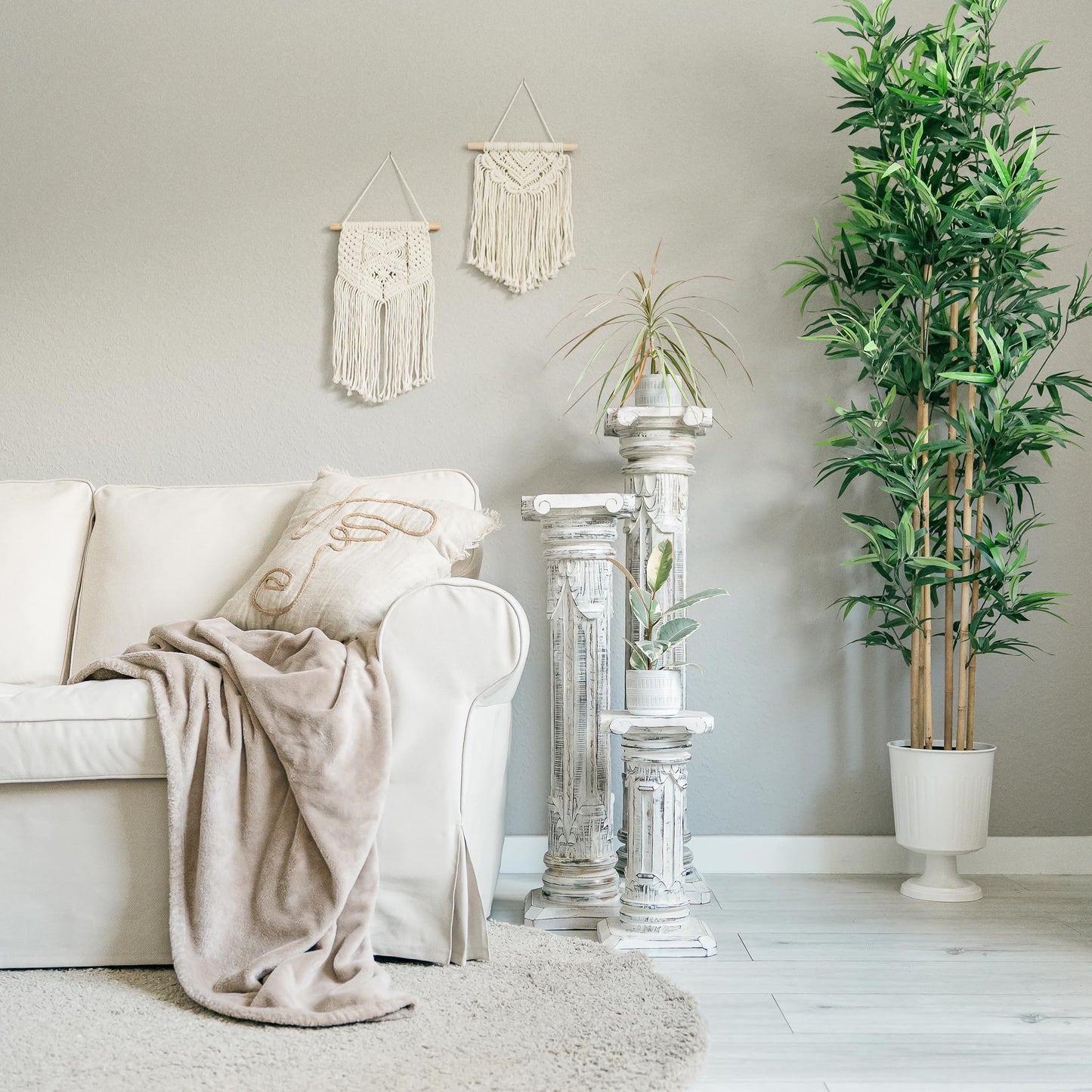 livasia noble flower column wood in antique look - 60cm - decorative column made of albizia wood, handmade, sustainable and unique from Bali, perfect for living room, hallway or garden (white)