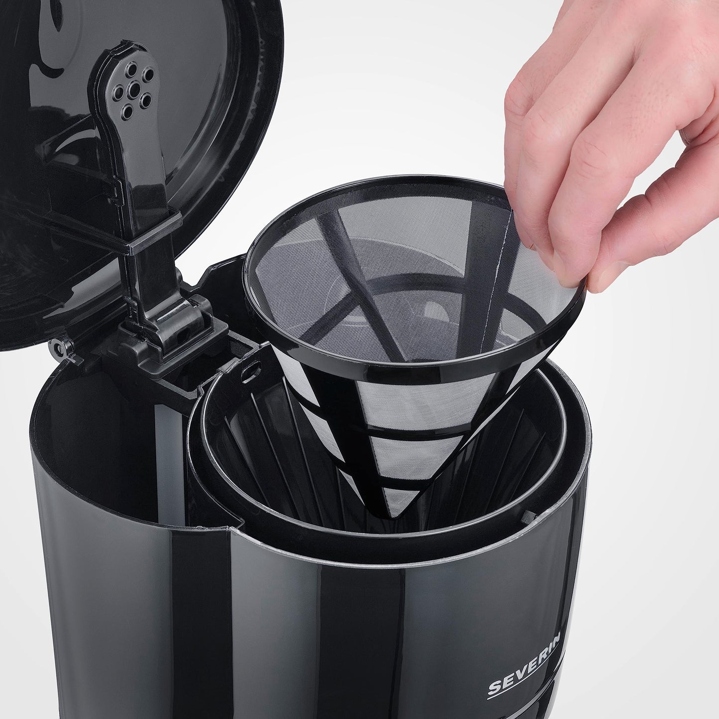 SEVERIN drip coffee maker with glass carafe, coffee machine for up to 10 cups, filter machine with glass carafe and permanent filter, black, KA 4320