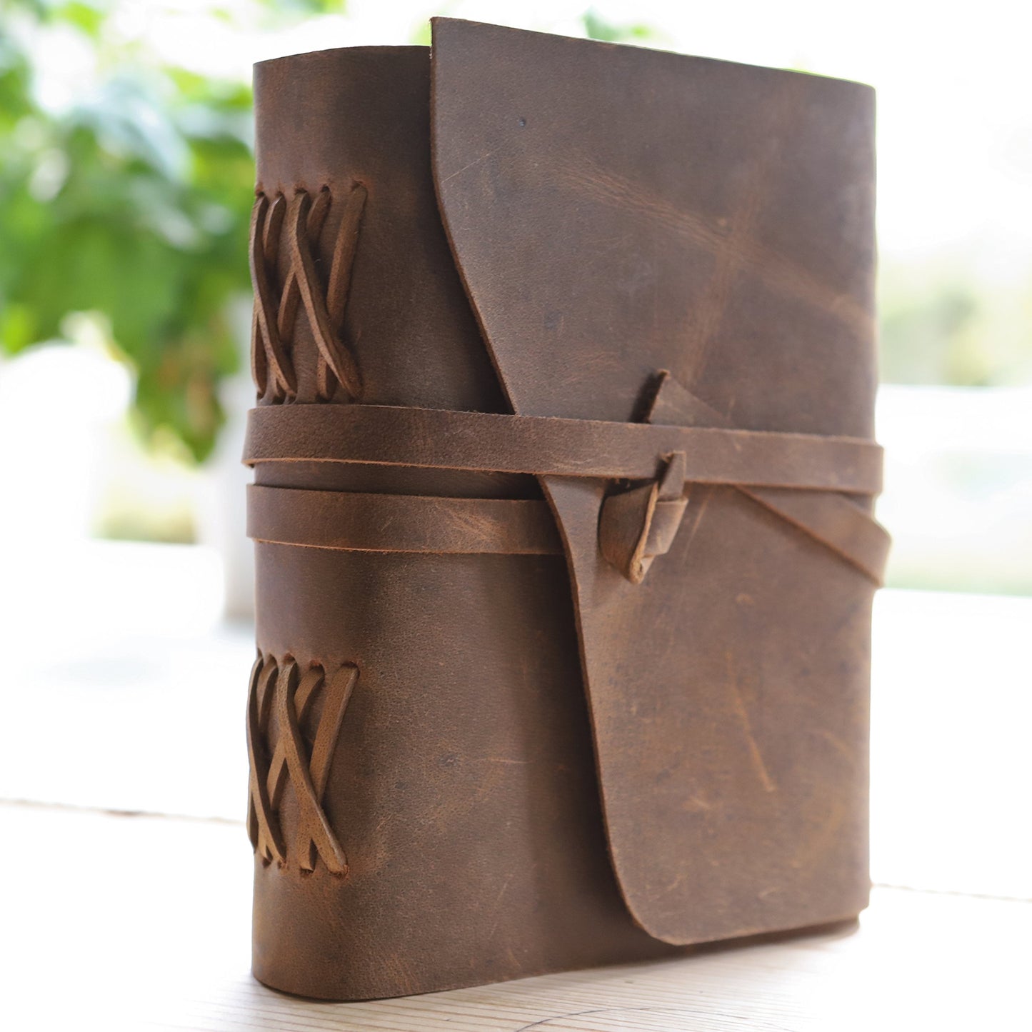 Moonster Leather Notebook Journal - Antique leather bound notebook for writing - Blank Paper 20x15cm - great for art, as a sketchbook, or travel journal