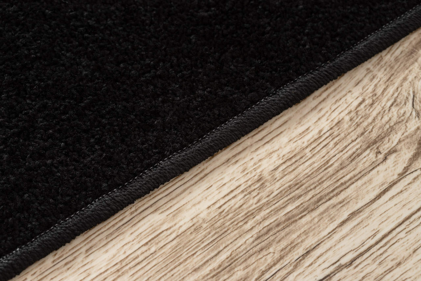 Monochrome rug trendy for rooms, living rooms, bedrooms, carpet flooring, black, various sizes, 400x450 cm.