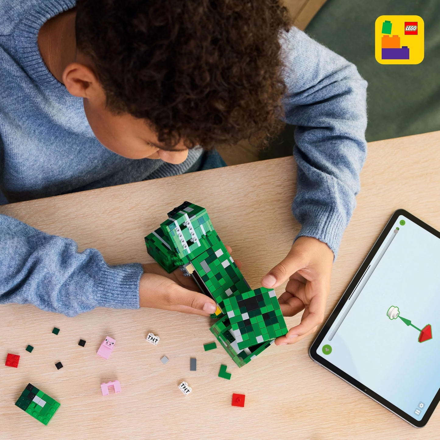 LEGO Minecraft The Creeper - Gamer Toy - Moving Action Figure - Interactive playset with TNT element - Kids DIY decor - Gaming gift for boys, girls & teens ages 10+ - 21276