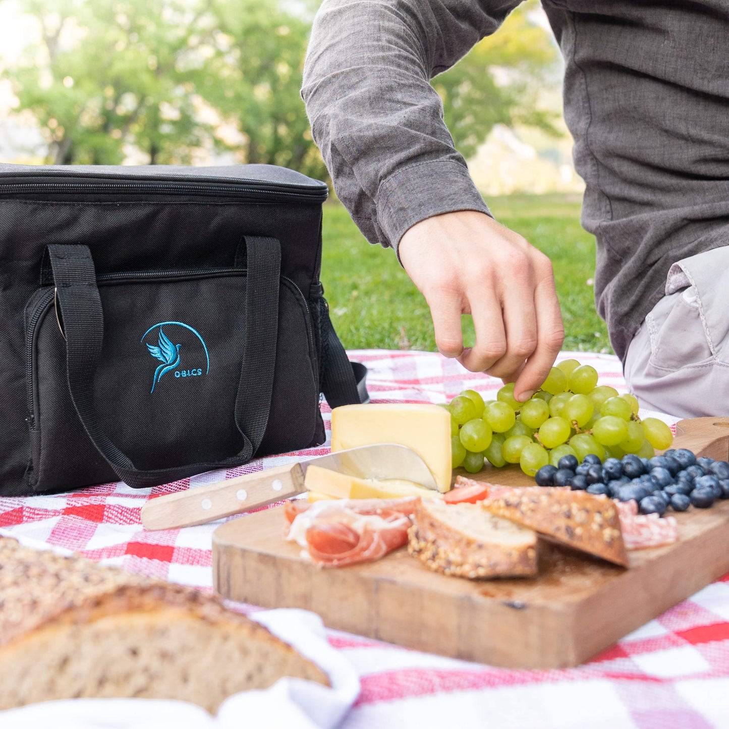 Obics small cooler bag 20l portable cooler with cooling pack - insulated freezer bag black without electricity passive picnic bag - thermal bag food bag camping, car & bike insulated lunch bag