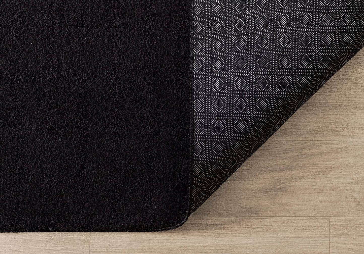 The carpet Relax Modern Fluffy Short Pile Rug, Anti-Slip Bottom, Washable up to 30 degrees, Super Soft, Fur Look, Black, 200 x 290 cm