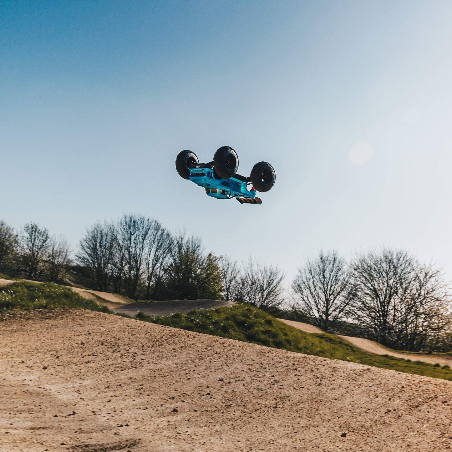 ARRMA 1/8 Notorious 6S V5 4WD BLX Stunt RC Truck with Spektrum Firm RTR (transmitter and receiver included, batteries and charger required), blue, ARA8611V5T2