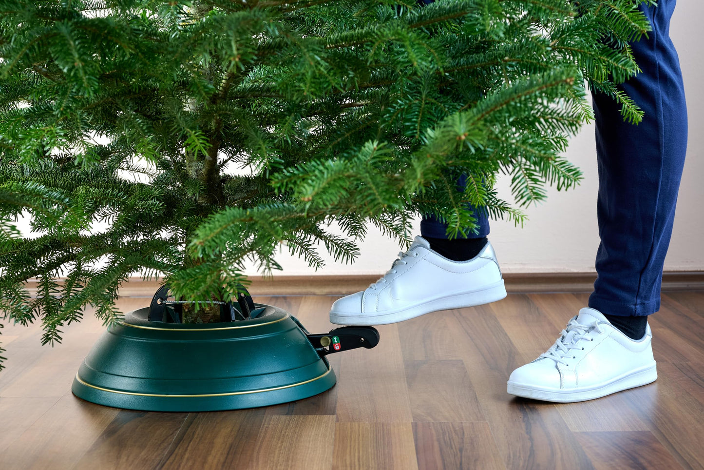 KRINNER® Christmas tree stand Vario Classic Green incl. foot pedal and single cable technology Water fillable for tree heights up to 2.6m 94001