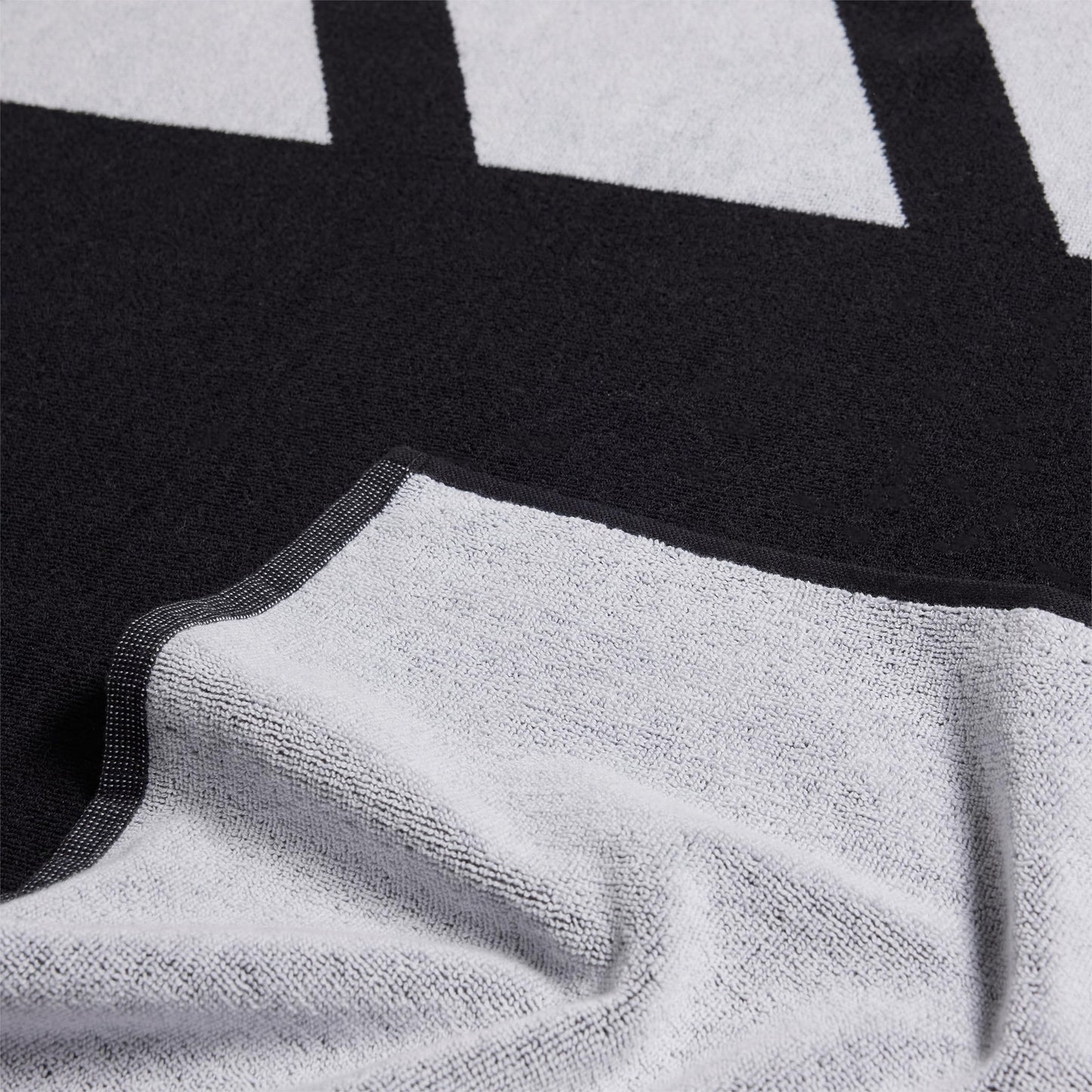 adidas Unisex Brand Stripes Towel, Black/White, L