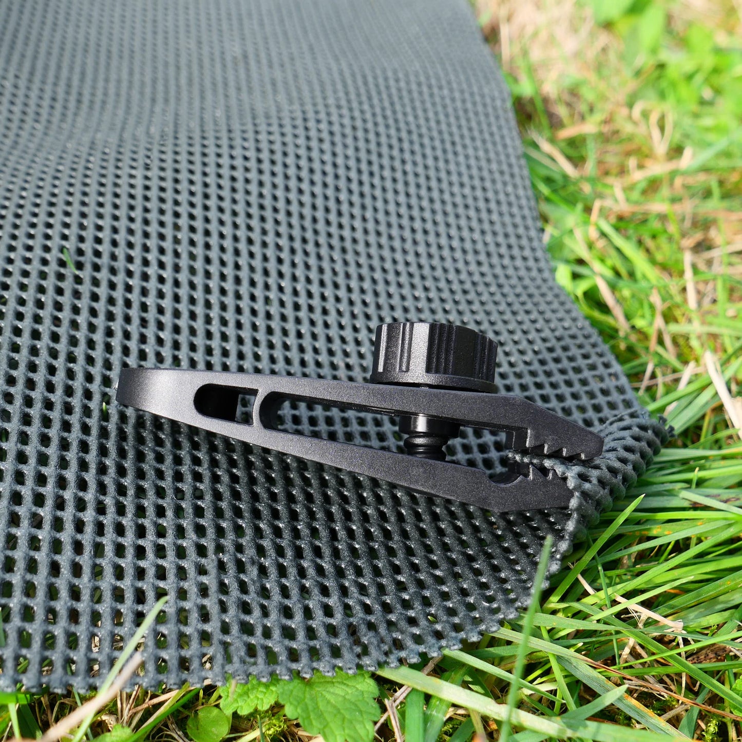 your GEAR Outdoor Soft Carpet - 8 sizes from 200x300 to 300x600 cm - soft awning carpet, tent carpet, camping carpet, includes clips, pegs, and transport bag, customizable, 3x5