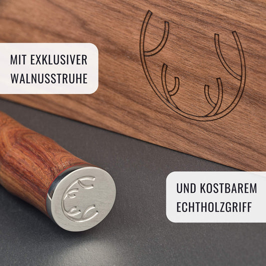 SCHWARTZHIRSCH® Caliburn - The handcrafted chef's knife made from Japanese Damascus steel with a fine genuine wood handle in an exclusive walnut wood box (20cm, Damascus knife, gift packaging)