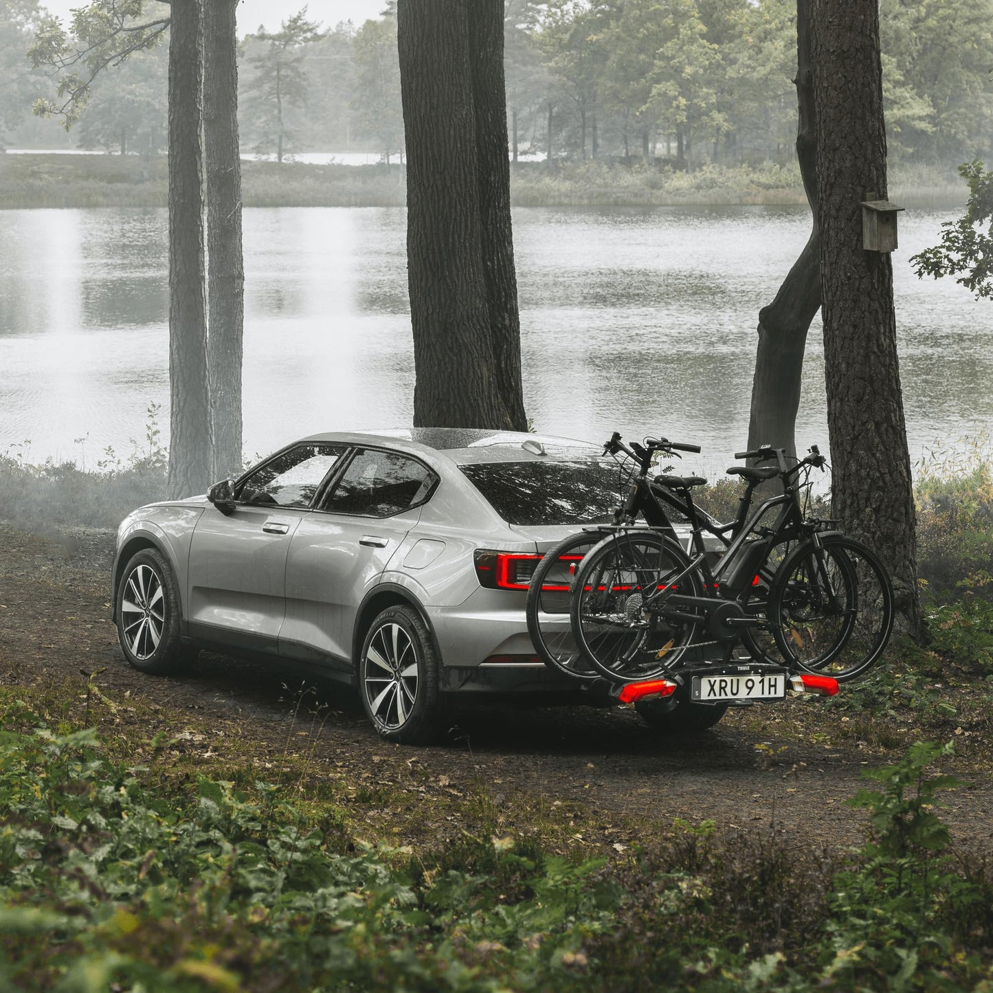 Thule Epos Hitch Mounted Bike Carrier for 2 Bikes, Black