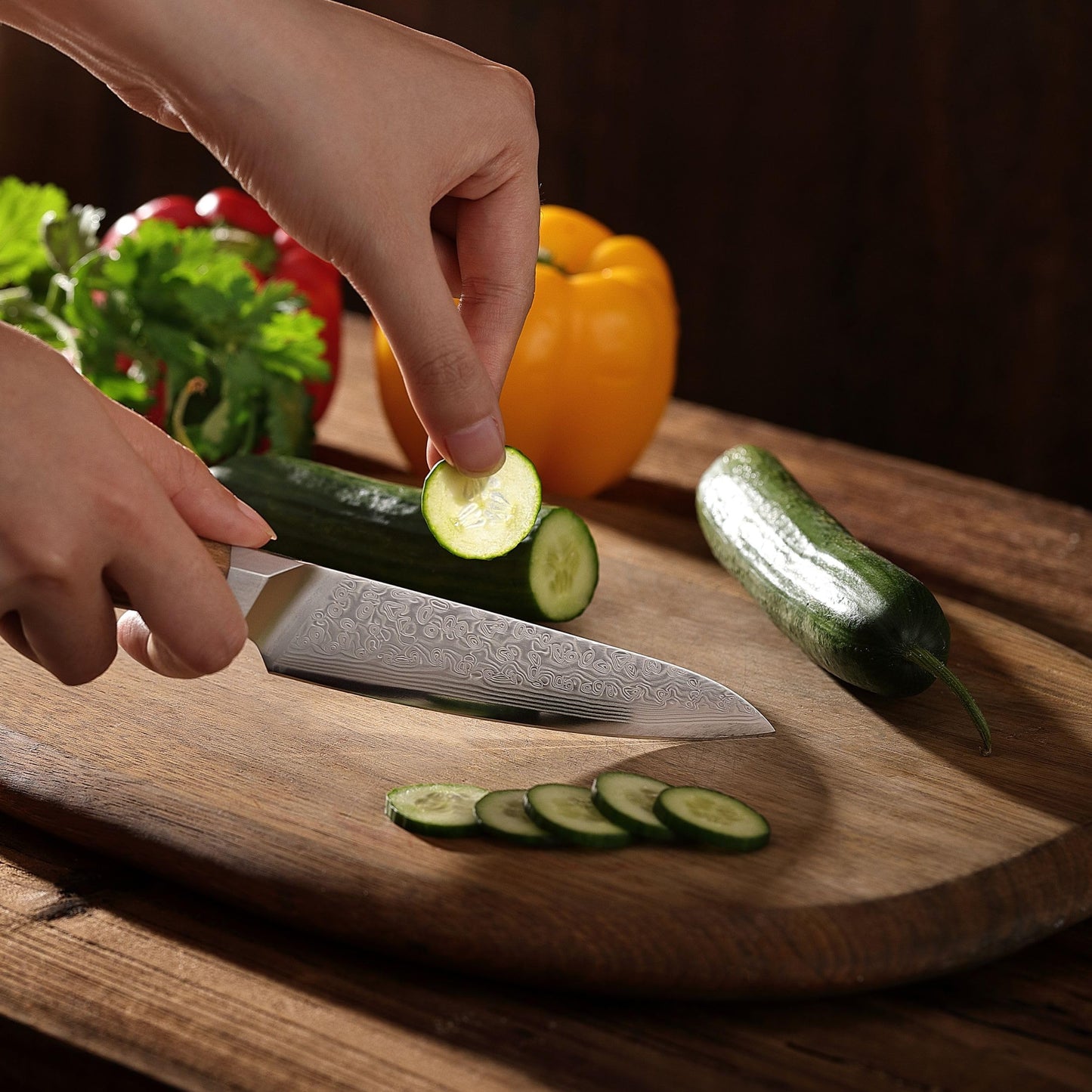 Wakoli Oribu Damascus Kitchen Knife Full Tang with 12.5 cm Blade - Herb knife made of 67 layers of Damascus steel with VG-10 core, knife with olive wood handle in gift box - Knife sharp chef's knife