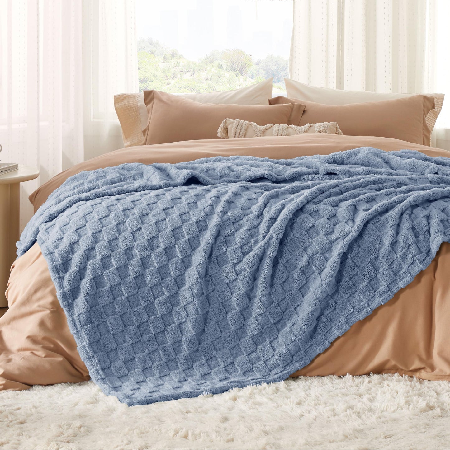 BEDSURE throw blanket 220x240 - Bedspread, Fleece blanket & Wool blanket, Sofa blanket, Checkered pattern blanket XXL, Soft Warm Plaid blankets for room decor, Living & Cozy blankets, Blue, 220x240 cm