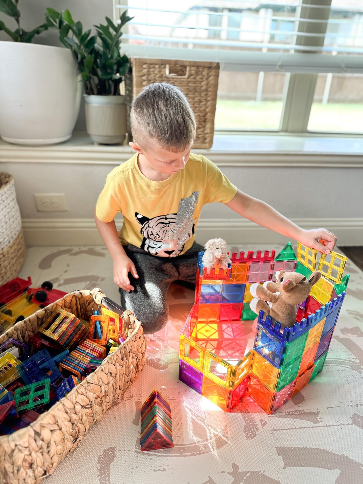 100 Magnetic Tiles STEM Building Toys with 2 cars, Sensory Magnetic Building Blocks for toddlers and kids, Preschool Montessori Toy Gifts for 3+ years old boys and girls.