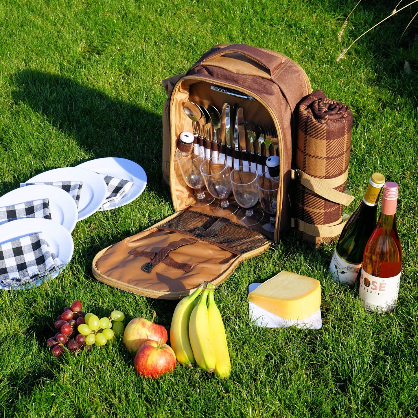 CampFeuer Picnic Backpack for 4 persons | Brown | 32-piece picnic set | including bottle holder and fleece blanket, large cooler compartment, tableware and cutlery | Hiking backpack, camping backpack