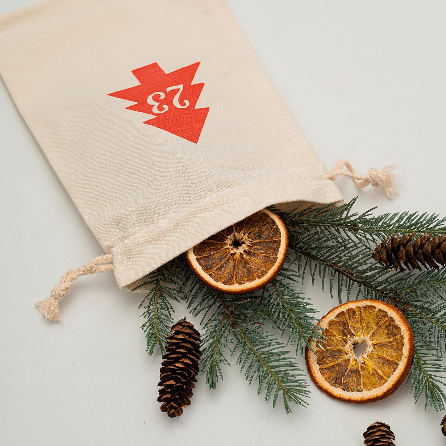 Premium cotton advent calendar bags 2024 for filling with 3 different sized pockets - now with thicker fabric - DIY calendar for kids (boys & girls), men, women, and couples