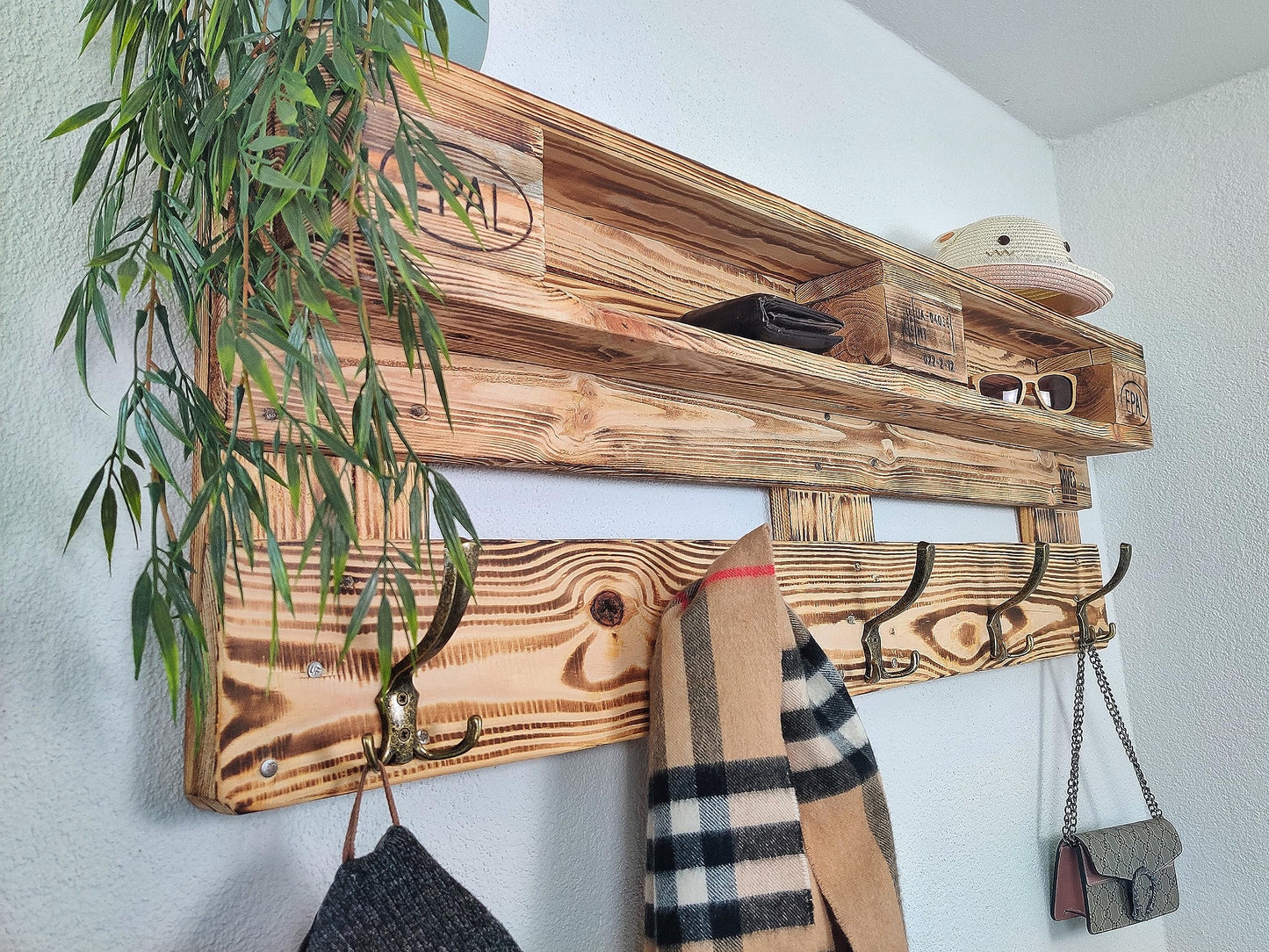 Wardrobe wall made of vintage European wooden pallet with hanging incl. 5 coat hooks coat stand/pallet furniture/pallet wardrobe