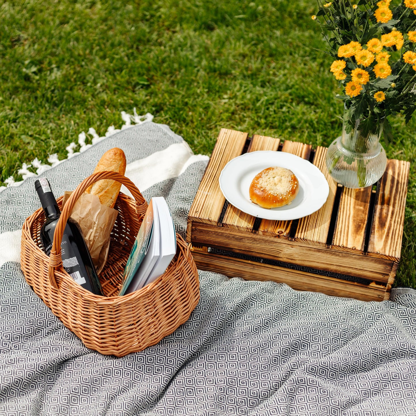 Creative Home shopping basket woven with handle picnic basket | 36 x 26 x 31 cm (+/- 2 cm) | Handmade | Natural brown | Versatile and durable Large woven Easter basket