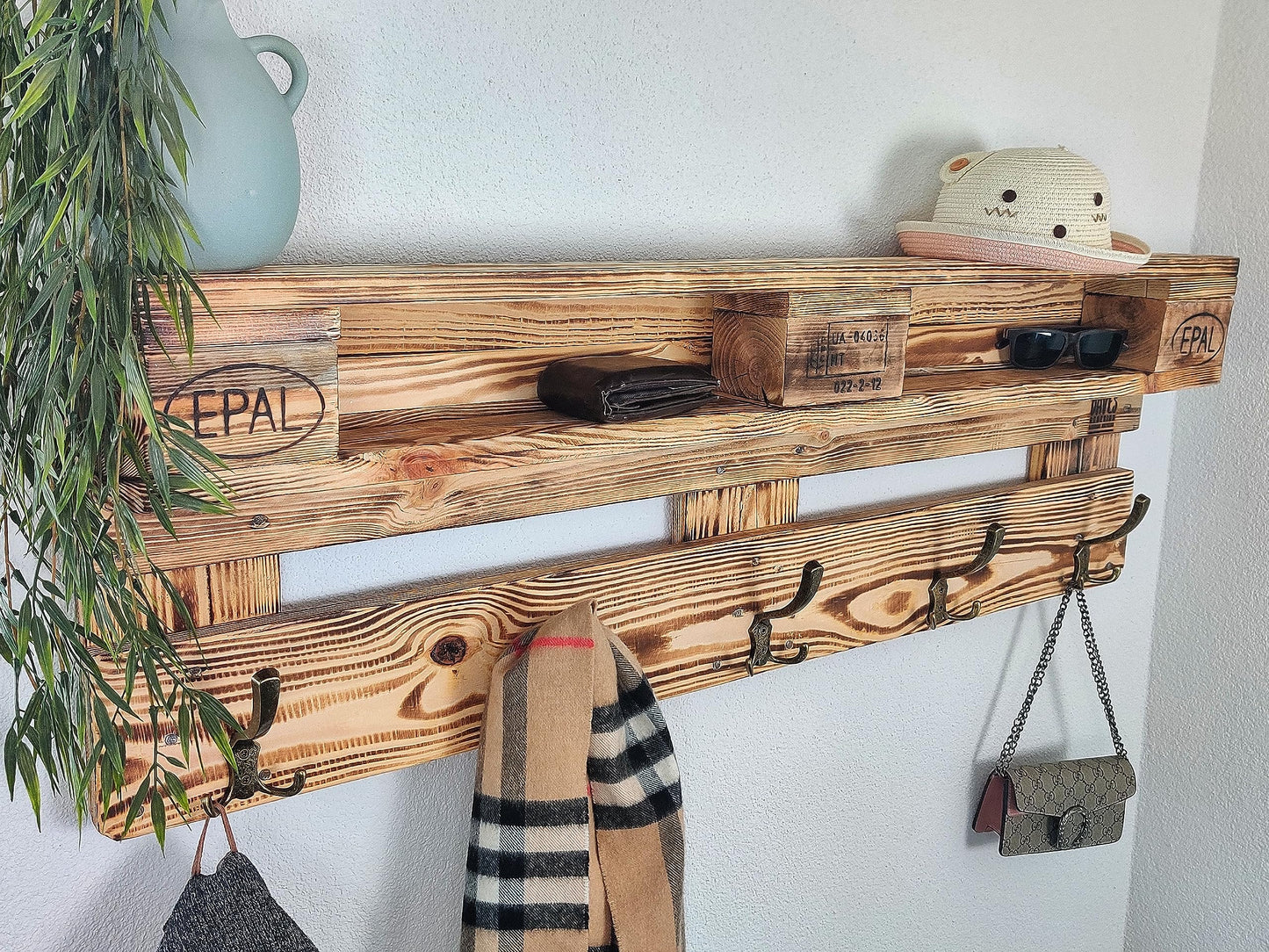 Wardrobe wall made of vintage European wooden pallet with hanging incl. 5 coat hooks coat stand/pallet furniture/pallet wardrobe