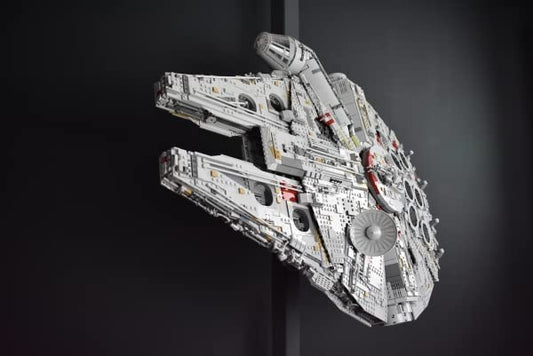 FiguWorld FalconHolder is the acrylic stand compatible with Lego Millennium Falcon Star Wars Set 75192.