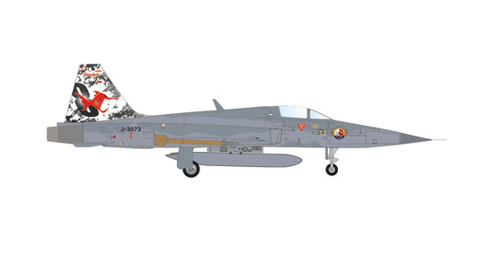 Herpa military model aircraft Swiss Air Force Northrop F-5E Tiger II Squadron 8 "Vandalos", scale 1:200 - model aircraft, airplane model, miniature decoration, metal army aircraft.