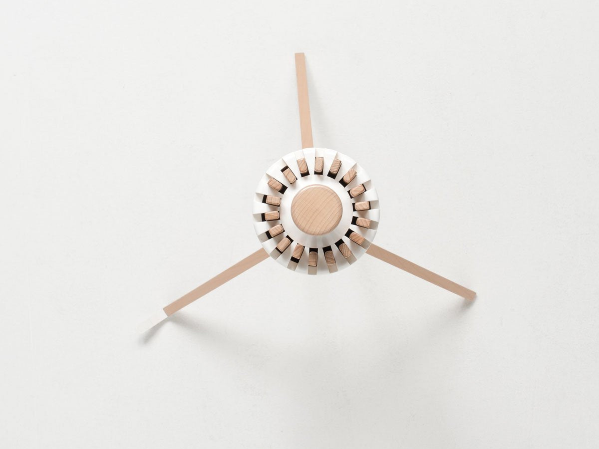 Foppapedretti Octopus Myhome laundry stand, made of aluminum/PVC/beech wood, white, measuring 112 x 112 x 121 cm, with a natural color shelf.