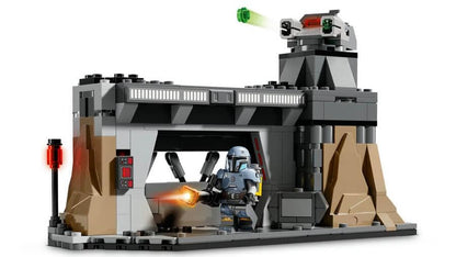 LEGO Star Wars: The Mandalorian Duel between Paz Vizsla and Moff Gideon, building toy for kids, gift idea for creative boys and girls aged 7+, Mandalorian toy 75386