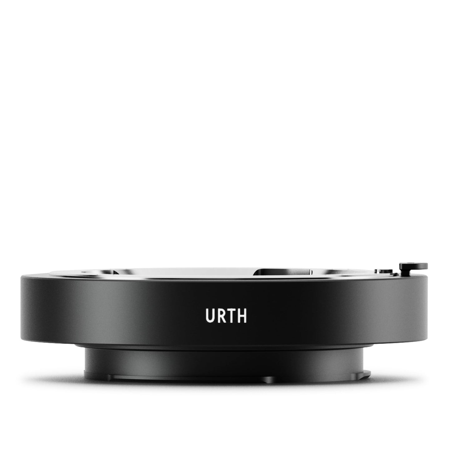 Urth lens adapter: Compatible with Leica M lens and Sony E camera body.