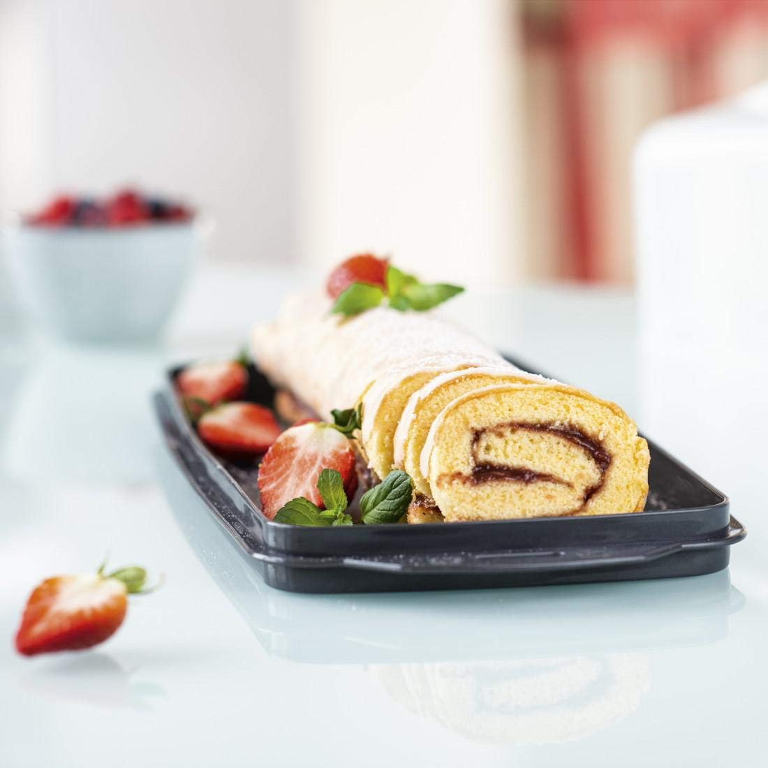 Xavax Cake Transport Box (rectangular cake box for loaf cakes, dishwasher-safe cake container with lid and carrying handle) black