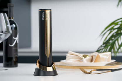 Prestigio Maggiore Electric Corkscrew - Premium wine bottle opener with charging station - Integrated foil cutter - Packed in high-quality gift box - Black/Gold