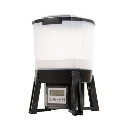 AquaForte Fishfeeder 6 liter Solar, 1-6 feedings/day, feeding time up to 20 sec, pellet size 3-10 mm, ejection range ± 1, 2 or 3 m, distribution angle: 120° horizontal, incl. solar panel.
