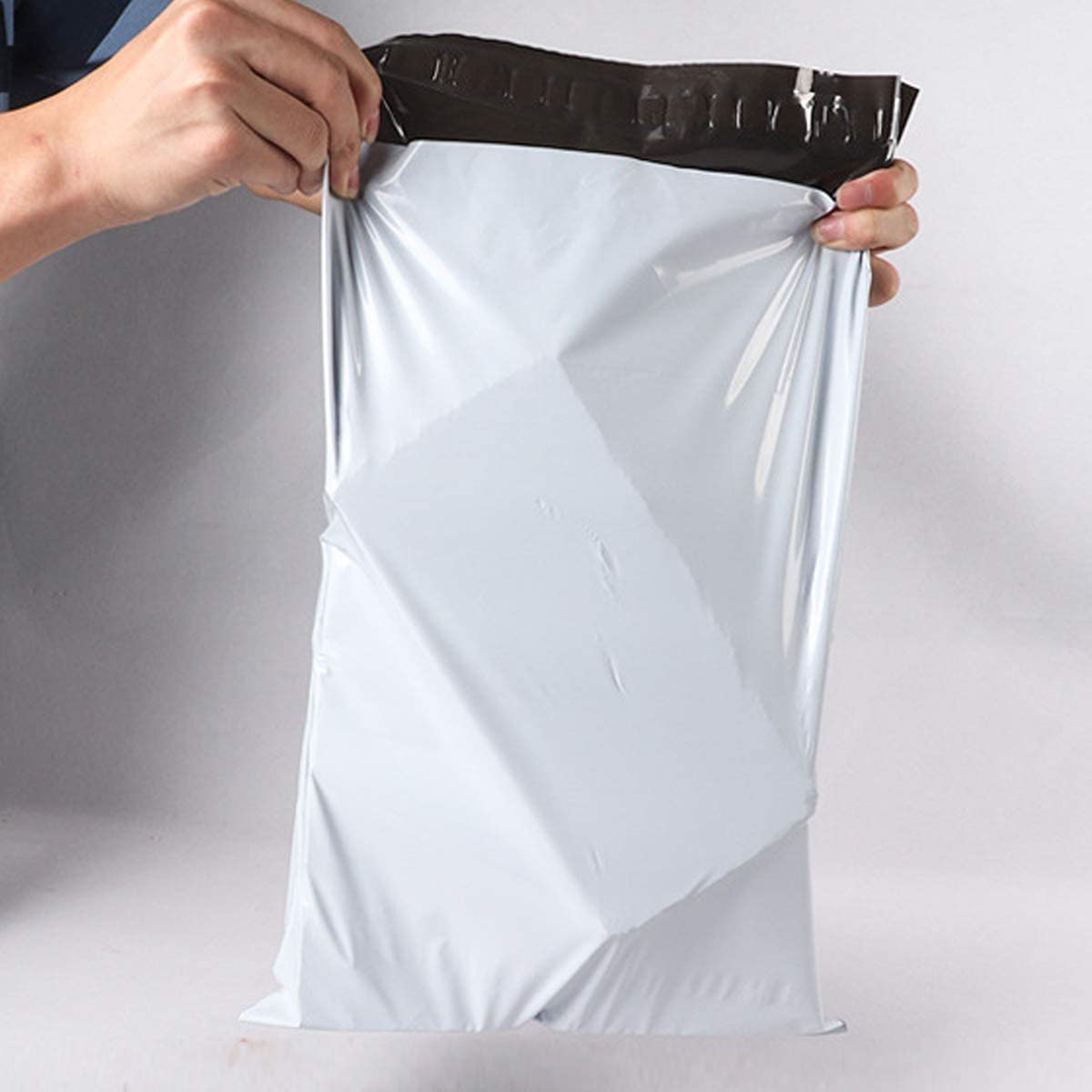 100 pieces of plastic shipping bags 305x380mm, self-adhesive and opaque, plastic shipping bags for clothing and textiles (XL)