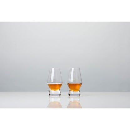 Crystal glass Scotch glasses with base, 2-piece set, lead-free premium crystal glass, classic whiskey glasses, Scotch glasses gift set, 8 ounces (237 ml), Clear.