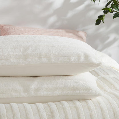 Nayoroom Plush Bedding 200x200 Cream White Winter Warm Fluffy Fleece Duvet Cover and 2 Pillowcases 80x80 cm Oeko-Tex Certified Super Soft Winter Bedding Set Zipper
