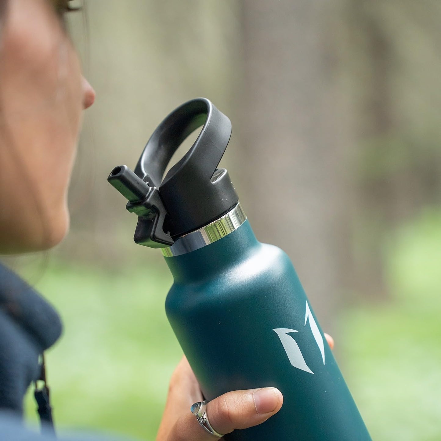 Super Sparrow stainless steel water bottle - 750ml - insulated bottle Perfect thermos for running, fitness, yoga, outdoor and camping | BPA free
