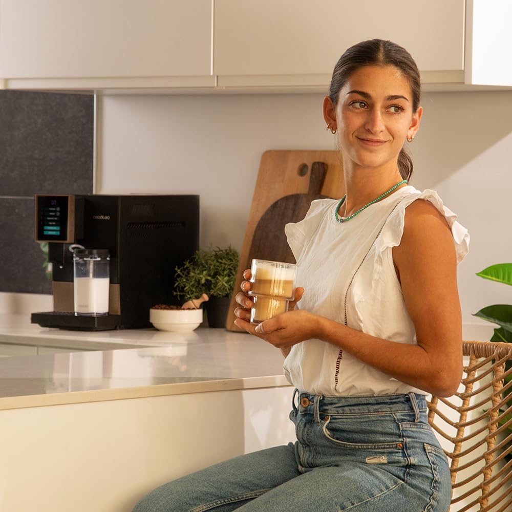 Cecotec Superautomatic coffee machine Cremmaet Compactccino Black Rose, 19 Bar, Thermoblock system, fresh ground beans Plug&Play, 150 g coffee bean container grinder, 1.1 L water tank, 400 ml milk.