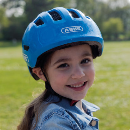 ABUS Child Helmet Smiley 3.0 - Bike helmet with low profile, child-friendly designs & space for a ponytail - for girls and boys - Light green with pattern, size M.