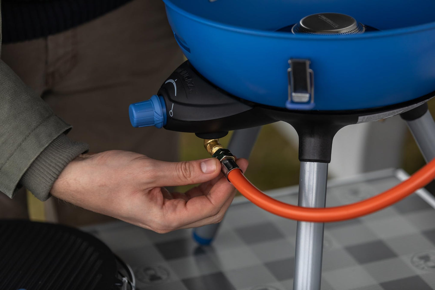 Campingaz Party Grill 400 Caravan, small camping grill for use with caravan gas connection, gas grill with versatile cooking options, gas cooker with non-stick coated grill plate and pot holder.