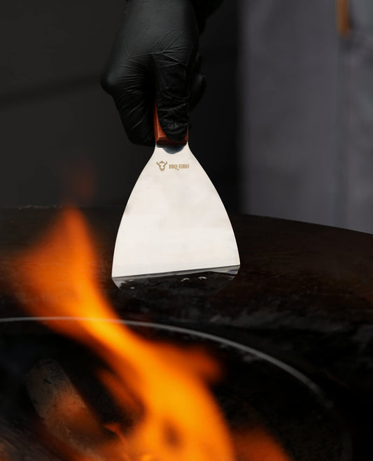 BBQ-Toro 9-piece stainless steel grill plancha accessory set | Plancha grill accessory set with heat hood, spatula, scraper, grill tongs, spray bottles, egg molds | Teppanyaki grill tool