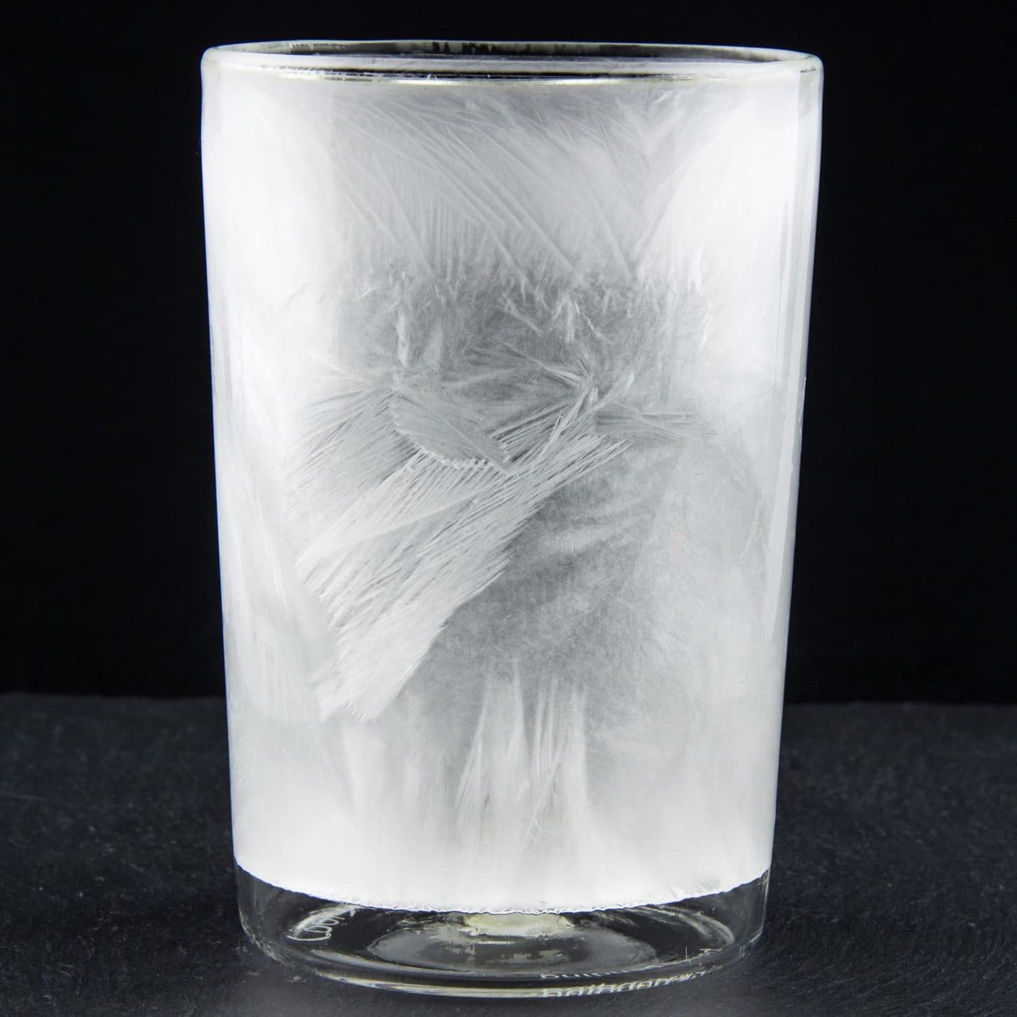 1 x 280ml self-cooling glass from CoolDownDrink - Forget ice cubes - Chill your drinks without watering them down. Perfect for beer, cocktails, soda & cola.