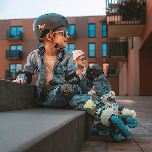 Cariboo Step One Inliner for Kids, roller skates for children, adjustable inline skates for girls and boys, with side support wheels, adjustable size.