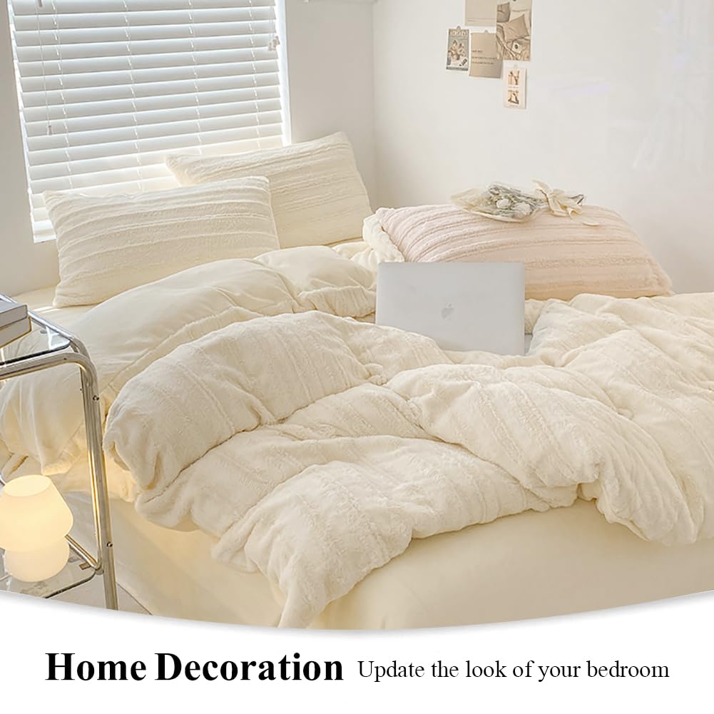 A Shanlan plush bedding set measuring 200x200, featuring a winter-warm, fluffy cashmere touch. Includes a teddy fleece duvet cover with zipper closure and 2 pillowcases measuring 80x80 cm in cream white.