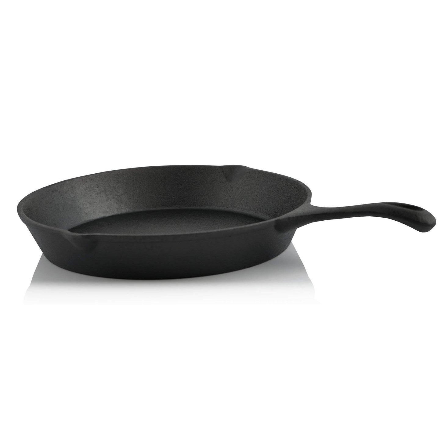 BBQ-Toro 7-piece Dutch Oven Set in wooden box | Cast iron - pre-seasoned | Includes Dutch Oven, pot, grill plate, pan, lid lifter, and trivet.
