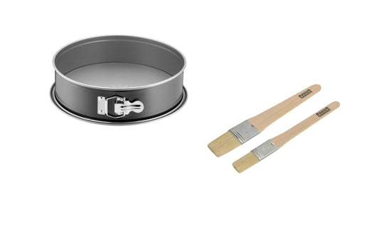 ORIGINAL KAISER | Springform Inspiration Baking Set incl. Cake Brush 2-pc. | 26 cm round with flat bottom | non-stick coated, leak-proof | Made in Germany