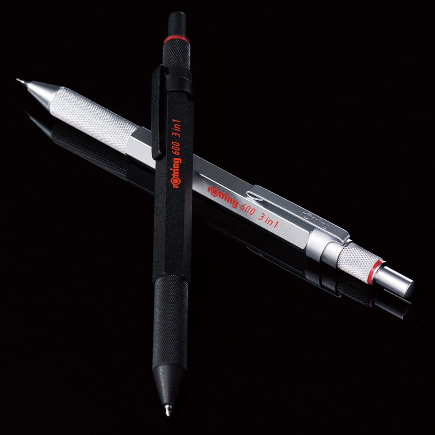 Rotring 600 3-in-1 writing instrument with ballpoint pen and mechanical pencil. Ballpoint pen with 2 fine tips (black and red ink) and 1 mechanical pencil with 0.5mm lead. Silver color.