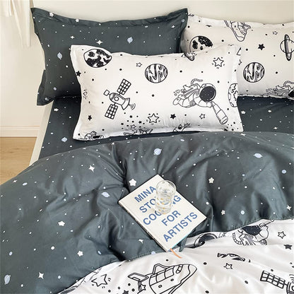 Koudi bedding for children 100x135 Space kids bedding boys White Black Rocket Stars Planets Astronaut Universe Pattern Duvet cover Zipper with pillowcase 40x60cm