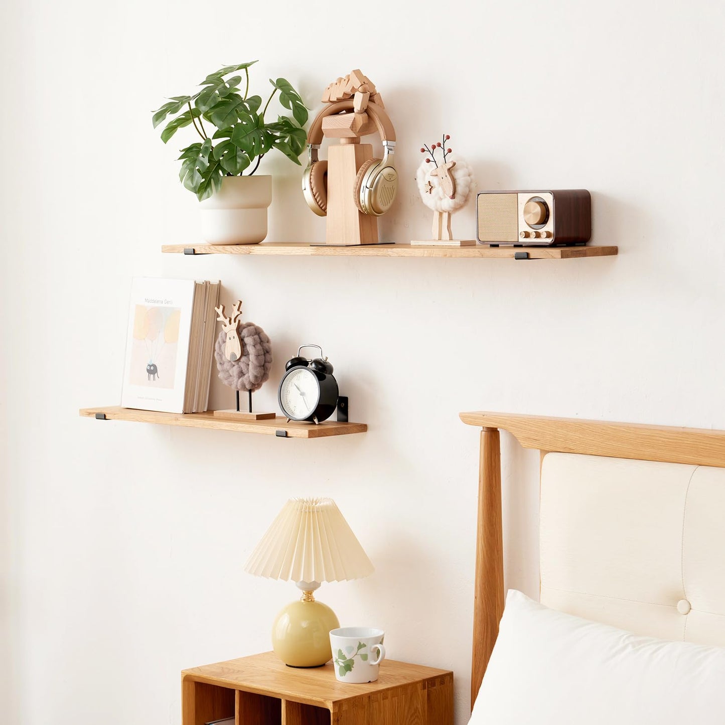 TREOAKWIS Floating shelf made of solid oak, 60cm wooden wall shelf for bathroom, bedroom, living room, kitchen, office, laundry room. Rustic wall shelves for storage.