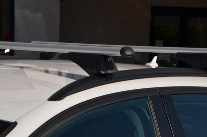 FISCHER roof bars CrossLine L, for bike racks, roof boxes or ski holders, for integrated roof rails, load capacity 75 kg, pre-assembled, including lock, bar dimensions 45 x 28 mm, bar length 120 cm.