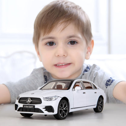 TGRCM-CZ 1/24 Benz E300 model car, made of zinc alloy, pull back toy, die-cast toy cars with sound and light, for kids, boys, girls, gift (white)