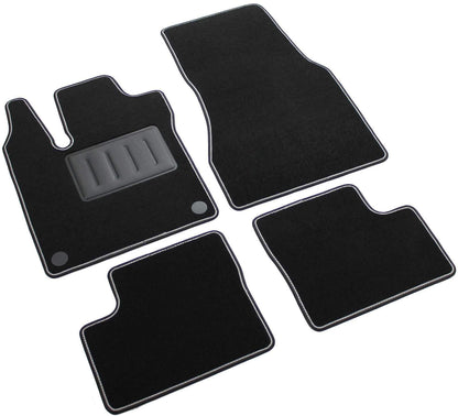 The SPRINT03710 Carpet Car Mats, in black with a non-slip design, two-tone border, and rubber heel protector, are for the Twingo III and ForFour W453 models.